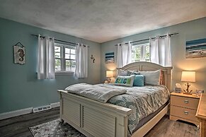 Walk to Beach: Quaint Dennis Home w/ Deck + Grill!