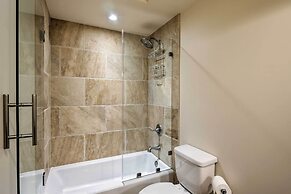 Dtwn Breckenridge Escape w/ Balcony: French Fox