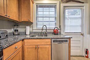 Inviting Salem Apartment Near Waterfront & Museums