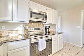 Fayetteville Home w/ Hot Tub ~ 3 Mi to U of A!