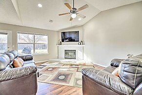 Fayetteville Home w/ Hot Tub ~ 3 Mi to U of A!