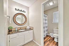 Fayetteville Home w/ Hot Tub ~ 3 Mi to U of A!