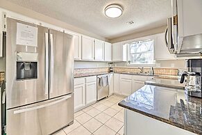 Fayetteville Home w/ Hot Tub ~ 3 Mi to U of A!