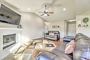 Fayetteville Home w/ Hot Tub ~ 3 Mi to U of A!