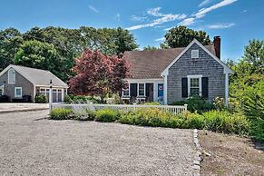 Waterfront Hyannis Gem: Walk to Hyannis Port Beach