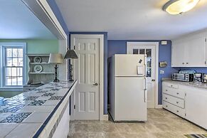 Waterfront Hyannis Gem: Walk to Hyannis Port Beach