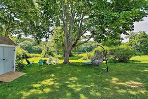 Waterfront Hyannis Gem: Walk to Hyannis Port Beach