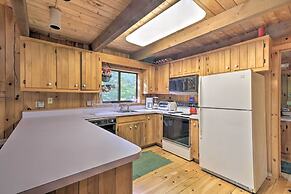 Cabin w/ 3 Acres, Tennis Courts: By 4 Ski Mtns