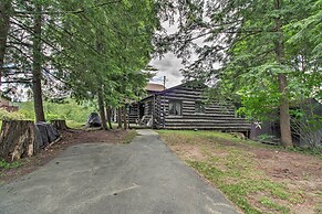 Waterfront Lake George Cabin: Walk to Water