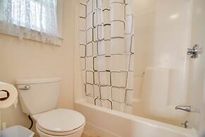 < 1 Mi to Beach: Family-friendly Falmouth Home!