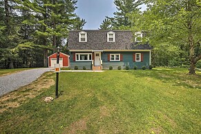 Cozy Great Barrington Home ~ 1 Mi to Ski Resort!