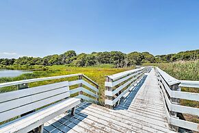 Updated Yarmouth Escape Near Swan Pond + Beaches!