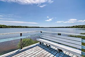 Updated Yarmouth Escape Near Swan Pond + Beaches!