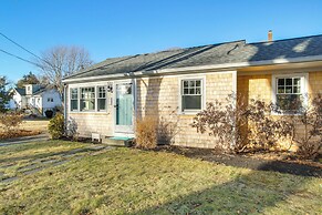 Walk to Monument Beach: Cape Cod Cottage w/ Grill