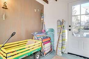 Walk to Monument Beach: Cape Cod Cottage w/ Grill