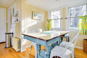 Walk to Monument Beach: Cape Cod Cottage w/ Grill
