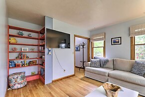 Walk to Beach & Main Street: Hyannis Cottage