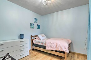 Walk to Beach & Main Street: Hyannis Cottage