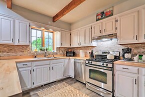 Walk to Beach & Main Street: Hyannis Cottage