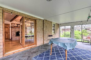 Walk to Beach & Main Street: Hyannis Cottage