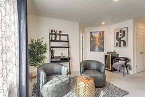 18 Mi to Dtwn Denver: Home w/ Patio & BBQ