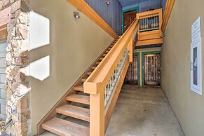 Walk to Ski Lift: Renovated Condo in Breckenridge!