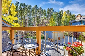Walk to Ski Lift: Renovated Condo in Breckenridge!