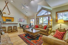 Walk to Ski Lift: Renovated Condo in Breckenridge!