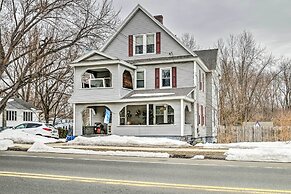 Cozy Agawam Studio w/ Yard: 2 Miles to Six Flags!