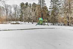 Cozy Agawam Studio w/ Yard: 2 Miles to Six Flags!