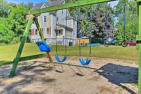 Cozy Agawam Studio w/ Yard: 2 Miles to Six Flags!
