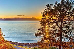 Walk to Keller Beach: Waterfront Studio w/ Hot Tub