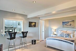 Walk to Keller Beach: Waterfront Studio w/ Hot Tub