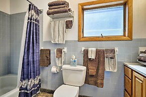 Coastal Cottage: Walk to Chipman's Cove!