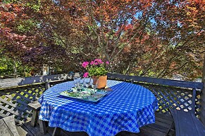 Coastal Cottage: Walk to Chipman's Cove!