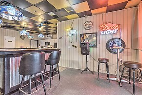 'the Float Yard' Pensacola Home w/ Pool Table