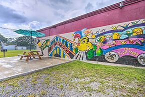 'the Float Yard' Pensacola Home w/ Pool Table