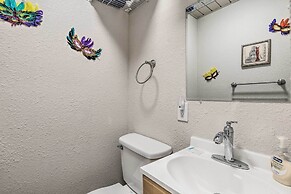 'the Float Yard' Pensacola Home w/ Pool Table