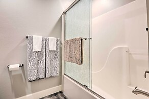 Hiking Trail & Hot Tub Access: Bend Condo w/ Deck