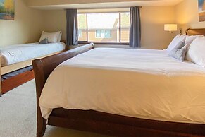 Ski-in Breckenridge Abode: Walk to Main St & Lifts