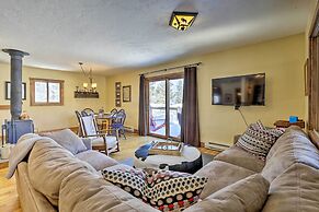 Spacious Grand Lake Cabin w/ Hot Tub & Deck