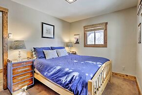 Spacious Grand Lake Cabin w/ Hot Tub & Deck