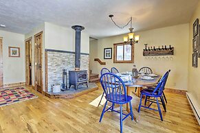 Spacious Grand Lake Cabin w/ Hot Tub & Deck