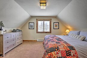 Spacious Grand Lake Cabin w/ Hot Tub & Deck