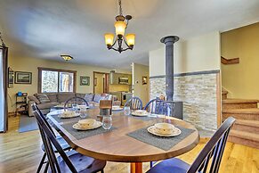 Spacious Grand Lake Cabin w/ Hot Tub & Deck