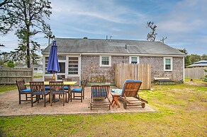Traditional Cape Cod Cottage: Walk to Beach!