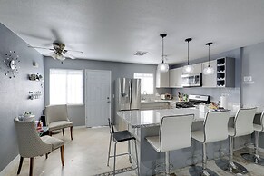 North Las Vegas Hideaway w/ Grill < 10 Mi to Strip