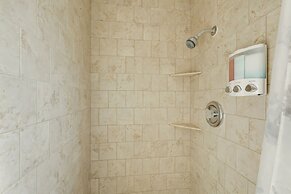 North Las Vegas Hideaway w/ Grill < 10 Mi to Strip