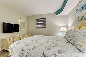 Oceanfront North Myrtle Beach Gem: Pools Access!