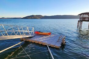 Lakefront Retreat w/ Dock, Paddle Boards & Kayaks!